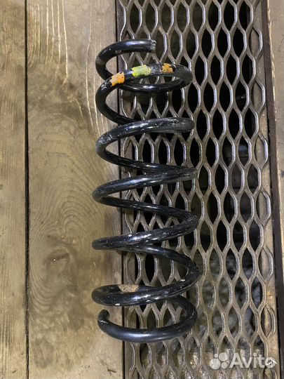 Пружина задняя volvo xc60