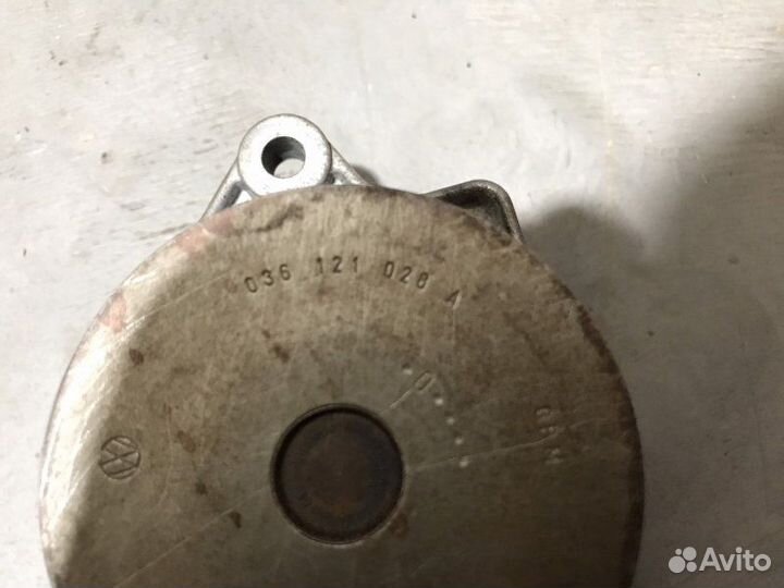 Помпа Volkswagen Polo хетчбек 1.4 16 BKY 2006