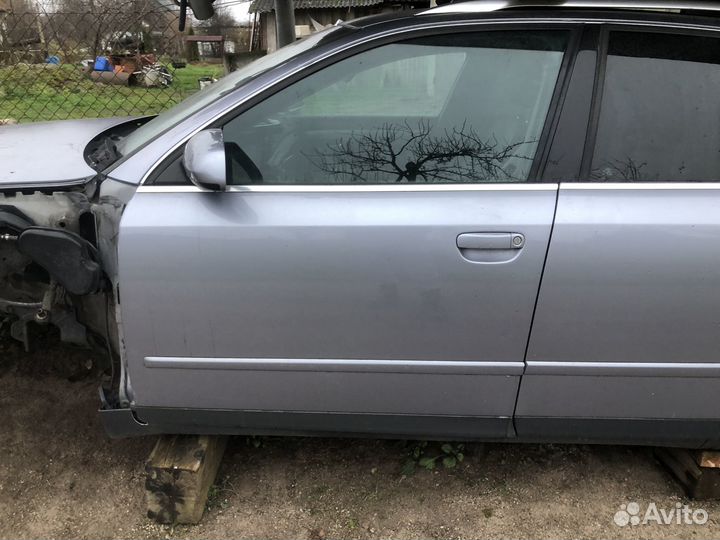 Дверь передняя левая на Audi A4 B6 серая