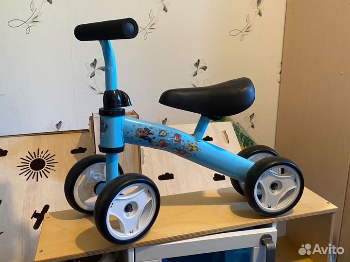 Беговел четырехколесный