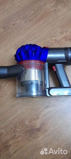 Пылесос Dyson v7
