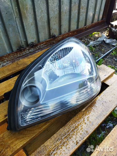 Фара левая Hyundai Tucson
