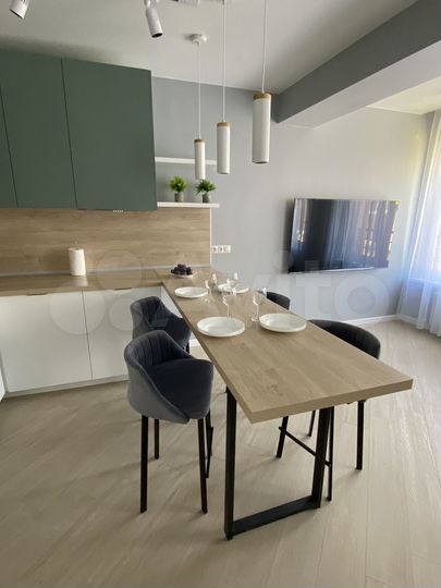 2-к. квартира, 43 м², 8/13 эт.