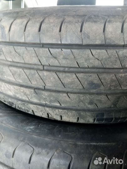 Goodyear EfficientGrip 2 SUV 215/65 R16