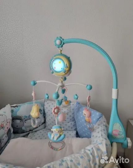 Мобиль в кроватку музыкальный с проектором