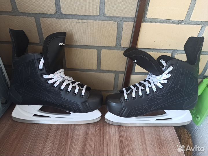 Коньки хоккейные 44 размер