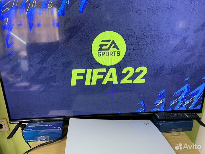 PlayStation 5 + 8 игр