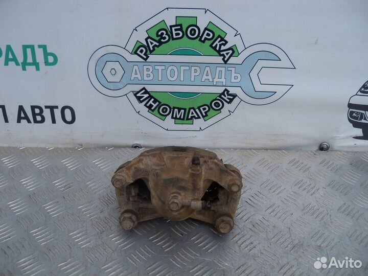 Суппорт передний правый Nissan Teana J31 2.3 2007г