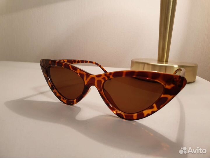 Солнцезащитные очки кошачий глаз