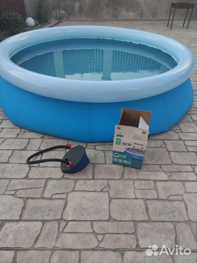 Надувной бассейн