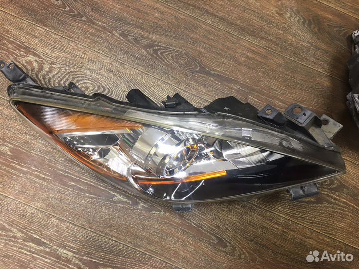 Фара Mazda Mazda 3 BL 555