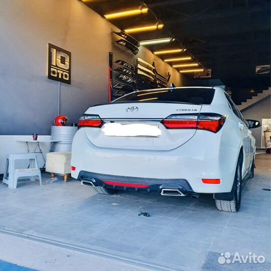 Накладка заднего бампера Toyota Corolla