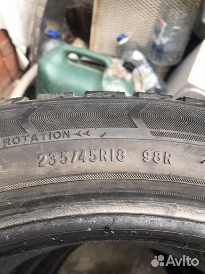 Triangle Snowlink TWT02 235/45 R18 19B