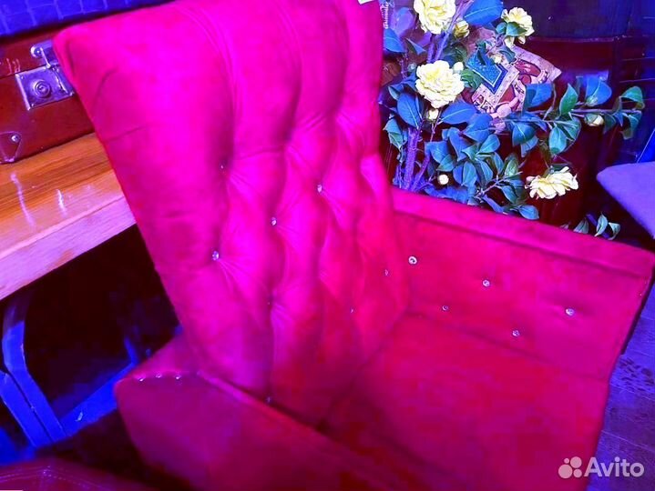 Кресло-трон красное