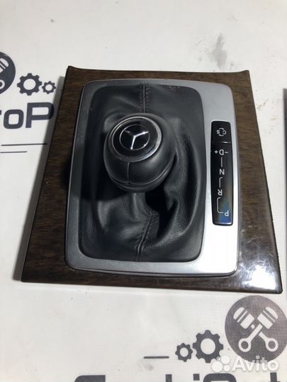 Ручка АКПП для Mercedes W212 W204 A2042672310
