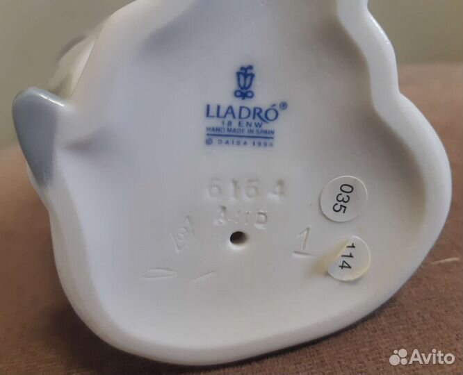 Статуэтка фарфор