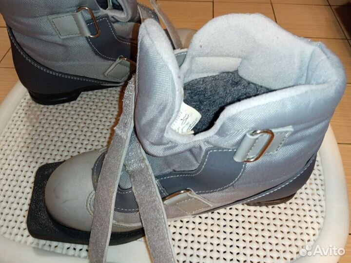 Лыжные ботинки детские 35 - 36