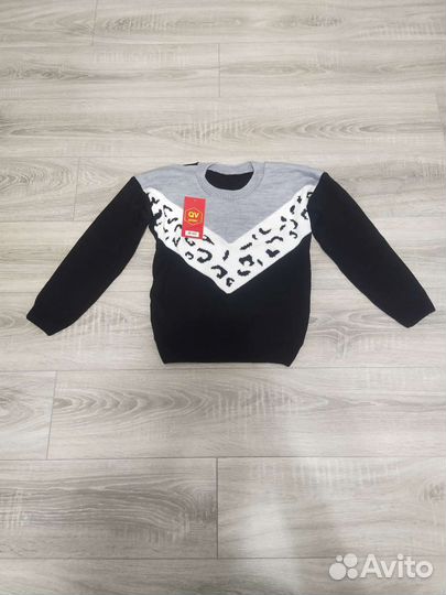 Свитер новый