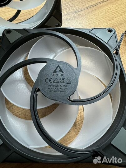 Вентилятор Arctic P14 PWM A-RGB