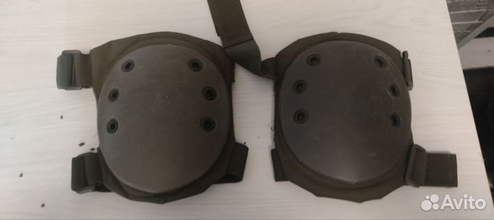 Наколенники