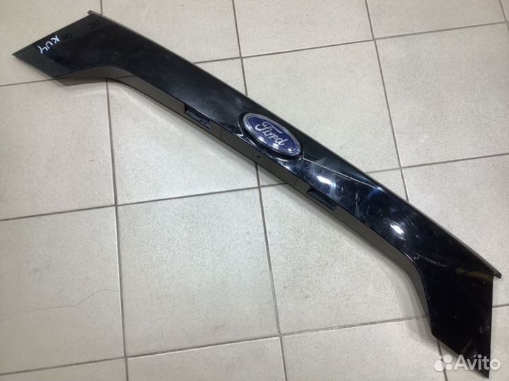 Накладка двери багажника Ford Kuga 2012-2019