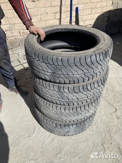 Viatti Bosco S/T V-526 215/55 R17