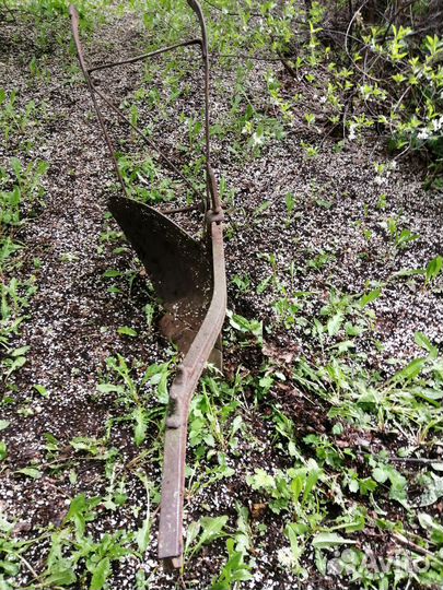 Конный плуг старинный