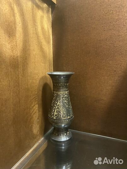 Вазы декоративные