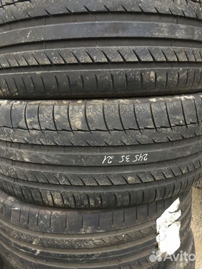 Michelin Pilot Sport 4 S 245/35 R21