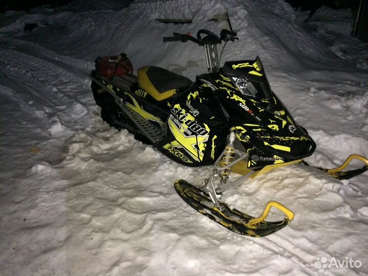 BRP Sko-doo summit x800r