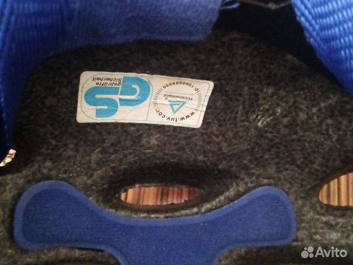 Велошлем и игрушка