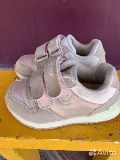 Кроссовки для девочки