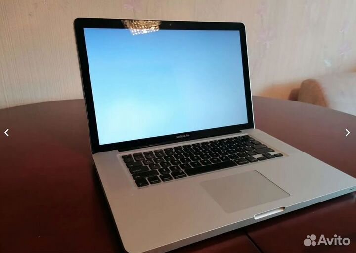 Apple MacBook Pro 15 SSD, i5 2.53GHz, 8gb