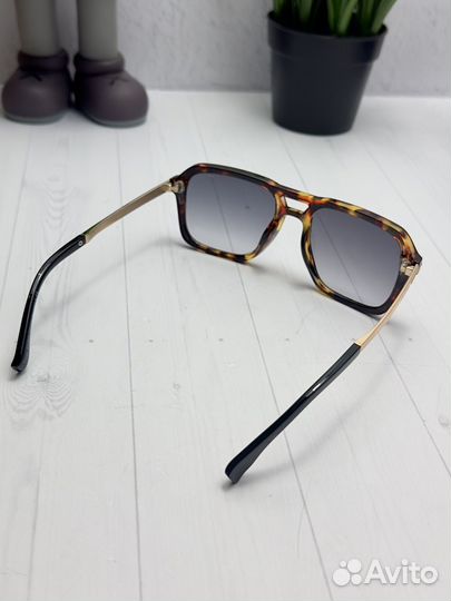 Солнцезащитные очки tom ford