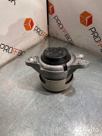 Подушка крепления двигателя Mercedes C-Class W205