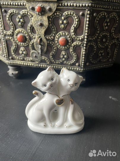 Фигурка кошек фарфор декоративная 7 см