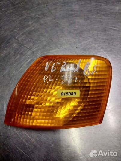 Поворотник левый Volkswagen Passat B5