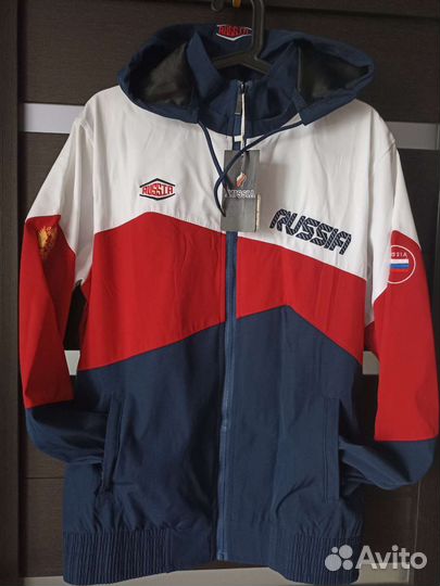 Новый спортивный костюм Россия