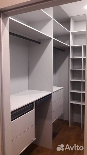 Вместительная гардеробная