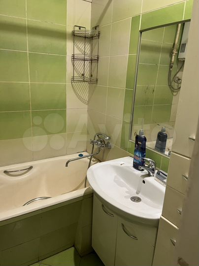 2-к. квартира, 70 м², 1/4 эт.