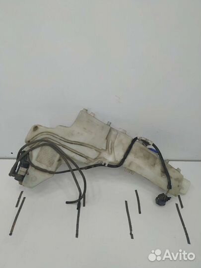 Ford Focus 2 бачок стеклоомывателя 4m5113k163