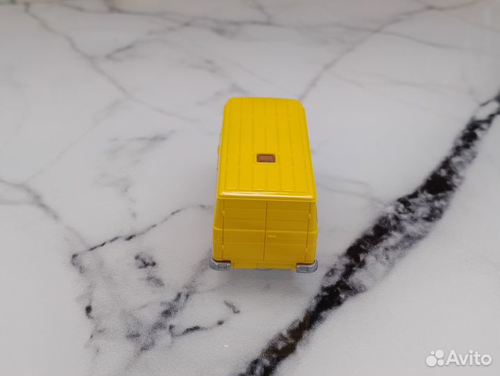 Mercedes-Benz T2 (1967-1996), желтый