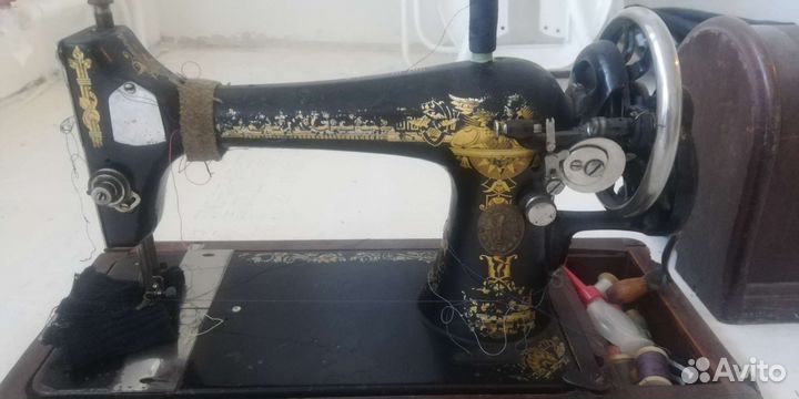 Швейная машина Singer