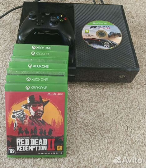 Игровая приставка Xbox One+8 игр