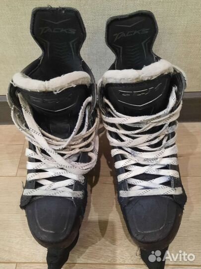 Коньки хоккейные