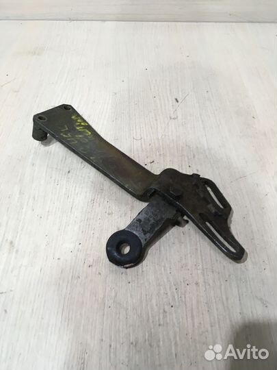 Кронштейн гидроусилителя Ауди 100 С4 2.0 AAD