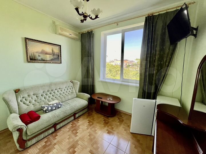 Комната 25 м² в > 9-к., 2/2 эт.