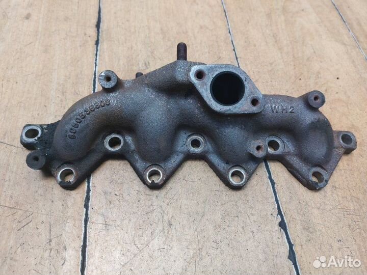 Коллектор выпускной Opel Astra J A17DTR 2011