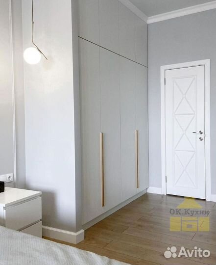 Шкаф распашной