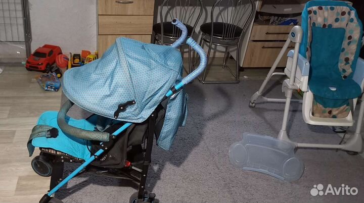 Прогулочная коляска